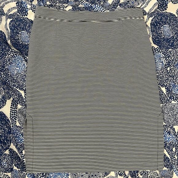 Banana Republic Striped Pencil Skirt - Picture 4 of 5